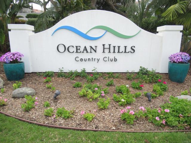 4052 Aeolia Way, Oceanside CA: https://media.crmls.org/mediaz/ce4b0cb6-9091-43b6-b404-ac9598ae3972.jpg