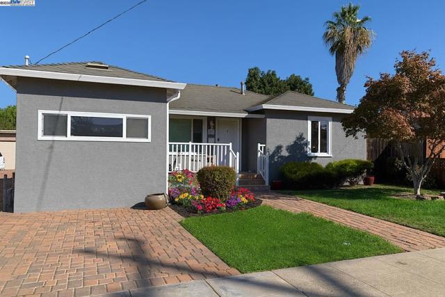 808 Martin Blvd, San Leandro CA: https://media.crmls.org/mediaz/ce4d10d9-919d-4ac0-906b-8da55de5dbec.jpg