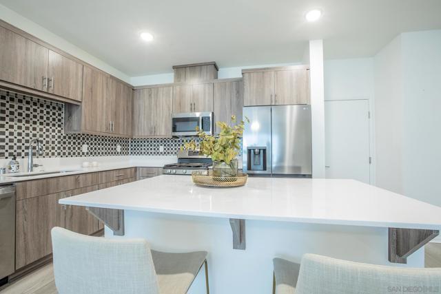 340 SWEET PLACE, Fallbrook CA: https://media.crmls.org/mediaz/ce4e30fc-e85c-4349-9c43-cb8bebbb019d.jpg