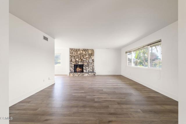 Detail Gallery Image 11 of 56 For 1020 via Cielito, Ventura,  CA 93003 - 4 Beds | 3 Baths