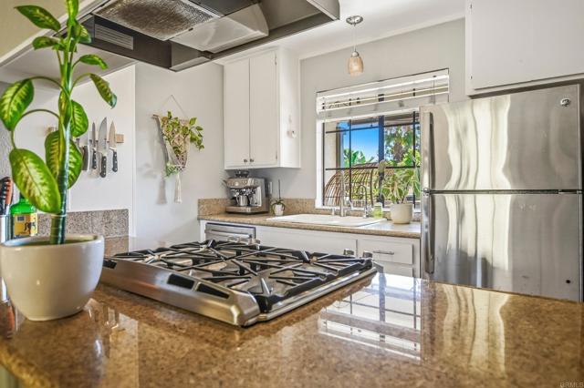 Image 12 of 38 For 4847 Parks Avenue 25