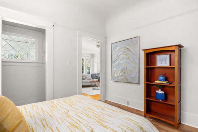 1124 Laurel Street, Santa Cruz CA: https://media.crmls.org/mediaz/ce4f0ca3-8be1-4180-88bc-4633139af933.jpg