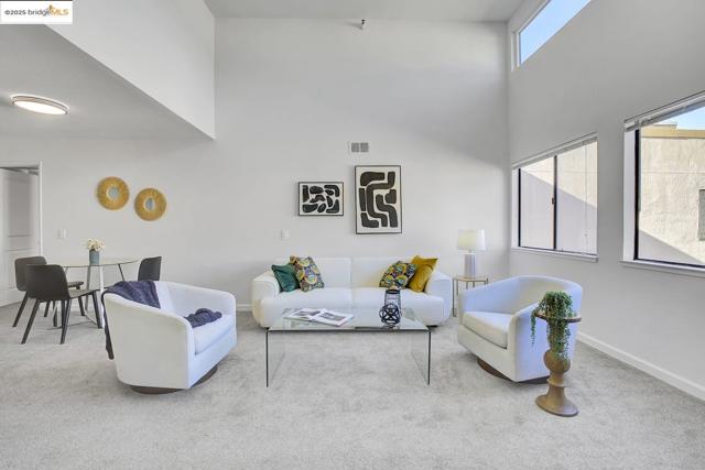 Image 13 of 45 For 545 Pierce St  2410
