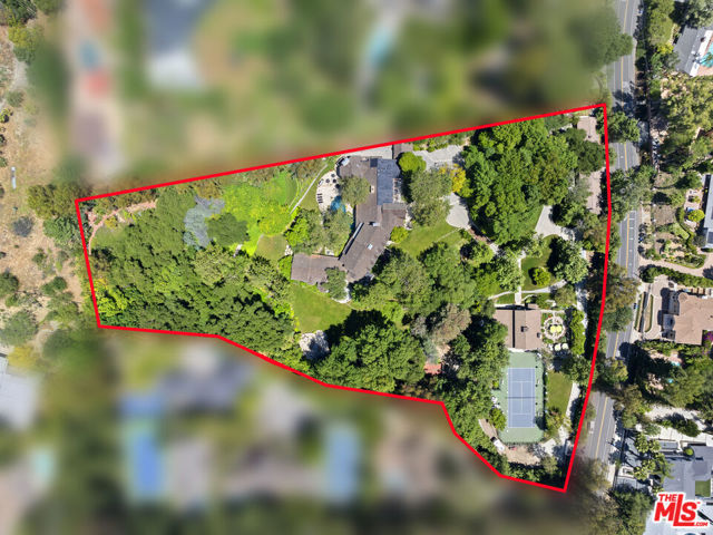 4535 Vanalden Avenue, Tarzana CA: https://media.crmls.org/mediaz/ce50118e-5977-4f3b-9536-a24a925c295d.jpg