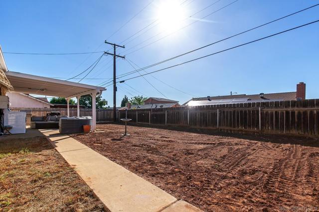 1256 TANGERINE ST, El Cajon CA: https://media.crmls.org/mediaz/ce50f7a2-53be-47ee-a984-bf27b124054b.jpg