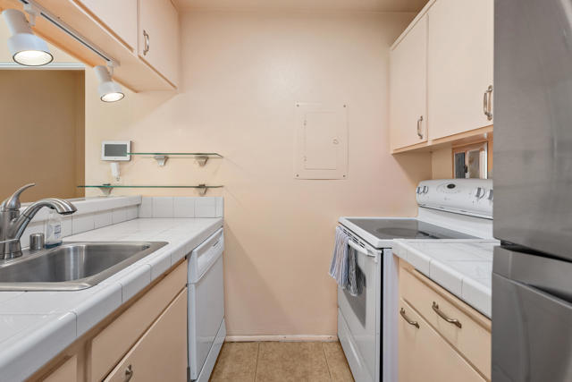 78205 Cortez Lane, Indian Wells CA: https://media.crmls.org/mediaz/ce518a0e-b7e5-4d44-b35d-5fecc1758fcf.jpg