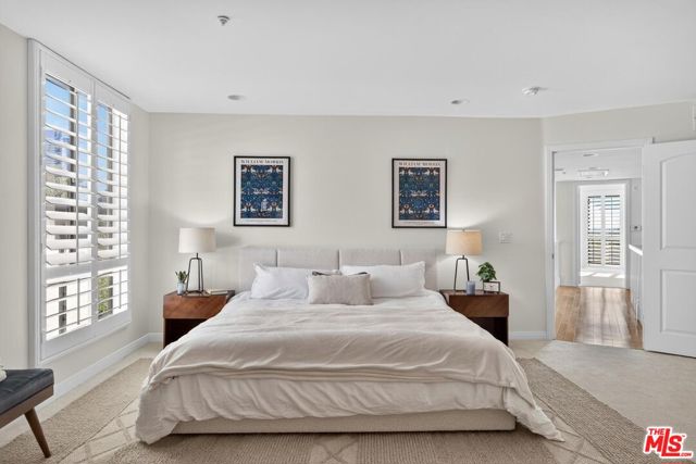 10307 Missouri Avenue, Los Angeles CA: https://media.crmls.org/mediaz/ce519a0d-53bf-43ec-9999-86c49d59b555.jpg