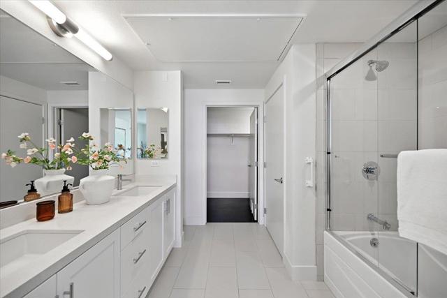 657 Walnut Street, San Carlos CA: https://media.crmls.org/mediaz/ce521ba8-b2e5-4e3e-929a-a9174712cbb6.jpg