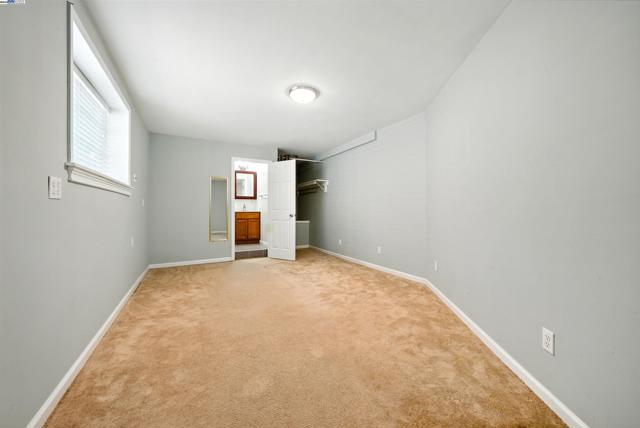2539 Grande Vista Ave, Oakland CA: https://media.crmls.org/mediaz/ce5229e3-b6e0-441c-a9d1-5097d84c7508.jpg