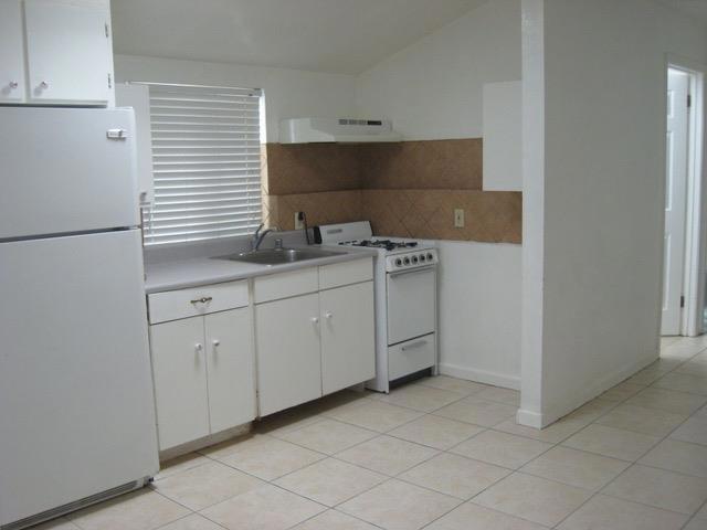 30 Boston Avenue, San Jose CA: https://media.crmls.org/mediaz/ce53f283-0eae-43a3-8b71-901f76b31826.jpg
