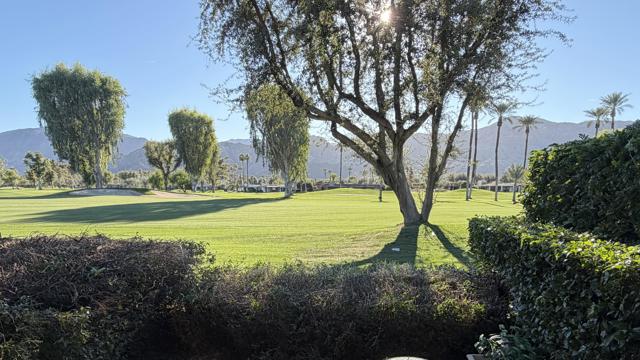 13 Duke Drive, Rancho Mirage CA: https://media.crmls.org/mediaz/ce542da8-ecc7-4bbe-90dc-20fd13d153fb.jpg