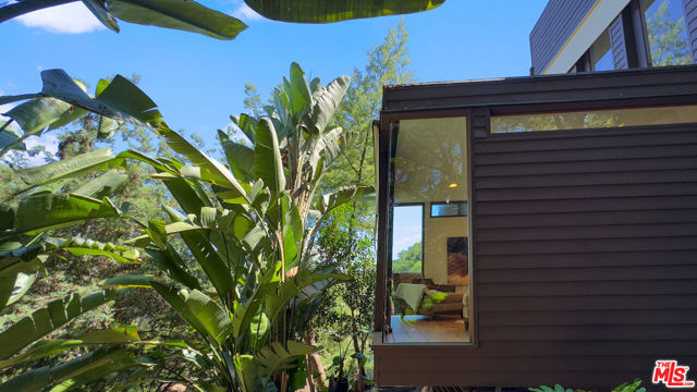 19520 Cave Way, Topanga CA: https://media.crmls.org/mediaz/ce54e649-b995-4bd4-950e-f610edde1d00.jpg