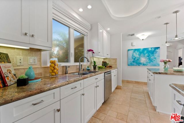 3251 Stewart Avenue, Los Angeles CA: https://media.crmls.org/mediaz/ce556986-baaf-413d-aaed-ad0508484b8c.jpg