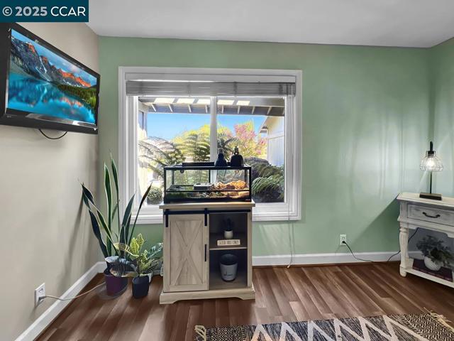 14 Mt Eden Pl, Clayton CA: https://media.crmls.org/mediaz/ce560eae-9f03-413c-8402-a3d09af75f38.jpg