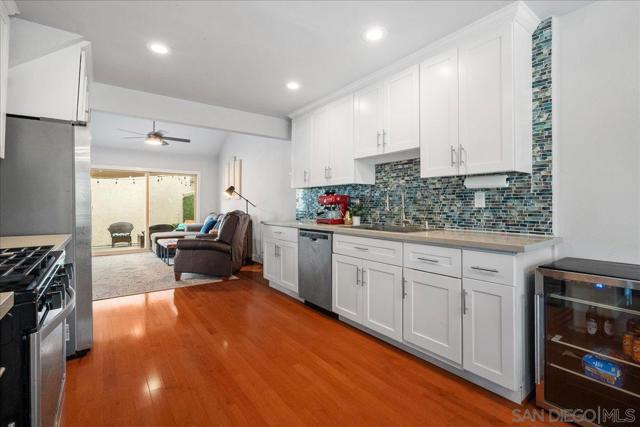 10212 Caminito Pitaya, San Diego CA: https://media.crmls.org/mediaz/ce56ce36-4eb8-47bc-8b15-dad773385bfd.jpg