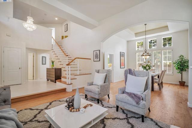 744 Bodega Ct, Fremont CA: https://media.crmls.org/mediaz/ce57c948-6ab3-4368-90ae-a1ea1e4bad0e.jpg