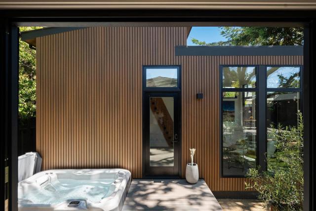 137 30th Avenue, San Mateo CA: https://media.crmls.org/mediaz/ce582dc3-6007-452c-a0da-90a81ec791ea.jpg