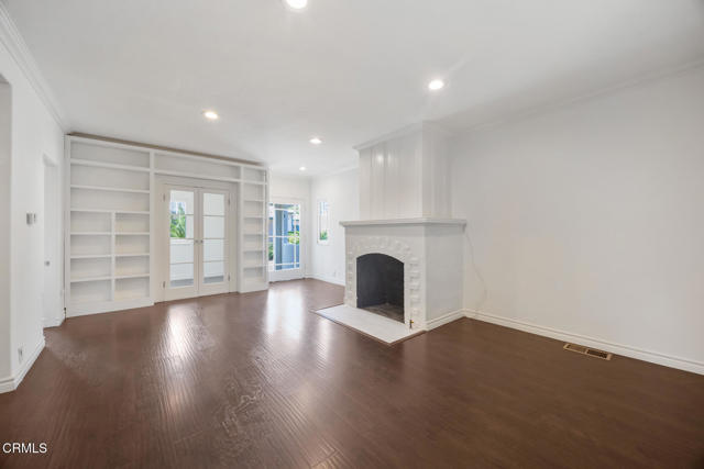 1430 Pepper Drive, Pasadena CA: https://media.crmls.org/mediaz/ce5885b7-ade3-484b-9385-8e265cc4523d.jpg