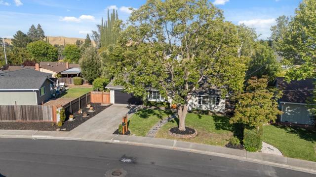 7453 Interlachen Avenue, San Ramon CA: https://media.crmls.org/mediaz/ce593870-13ff-4346-a5b5-063fb6276f77.jpg