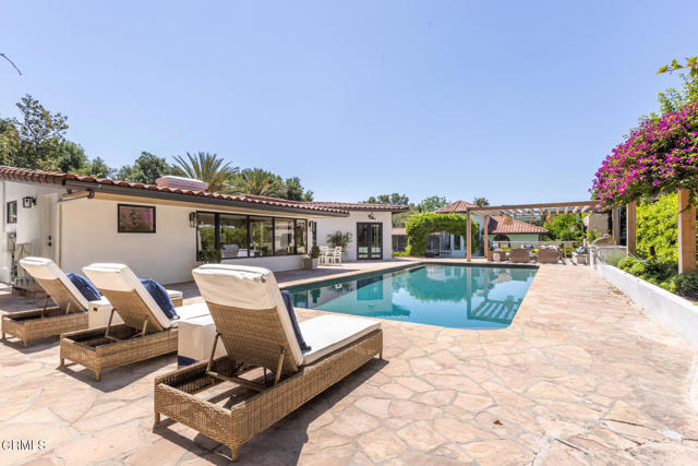 4435 Encinas Drive, La Canada Flintridge CA: https://media.crmls.org/mediaz/ce5d02c7-3e89-4546-a284-237126b6adb7.jpg