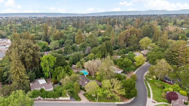 97 Snowden Avenue, Atherton CA: https://media.crmls.org/mediaz/ce5dd04b-d31d-4d2d-a1d9-5bfb4866a0e0.jpg