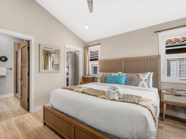 3700 Third Ave, San Diego CA: https://media.crmls.org/mediaz/ce5e90aa-dad6-465d-8876-879d077e7c6e.jpg