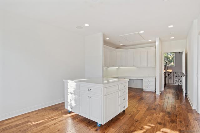 MLS #250038222SD image #21