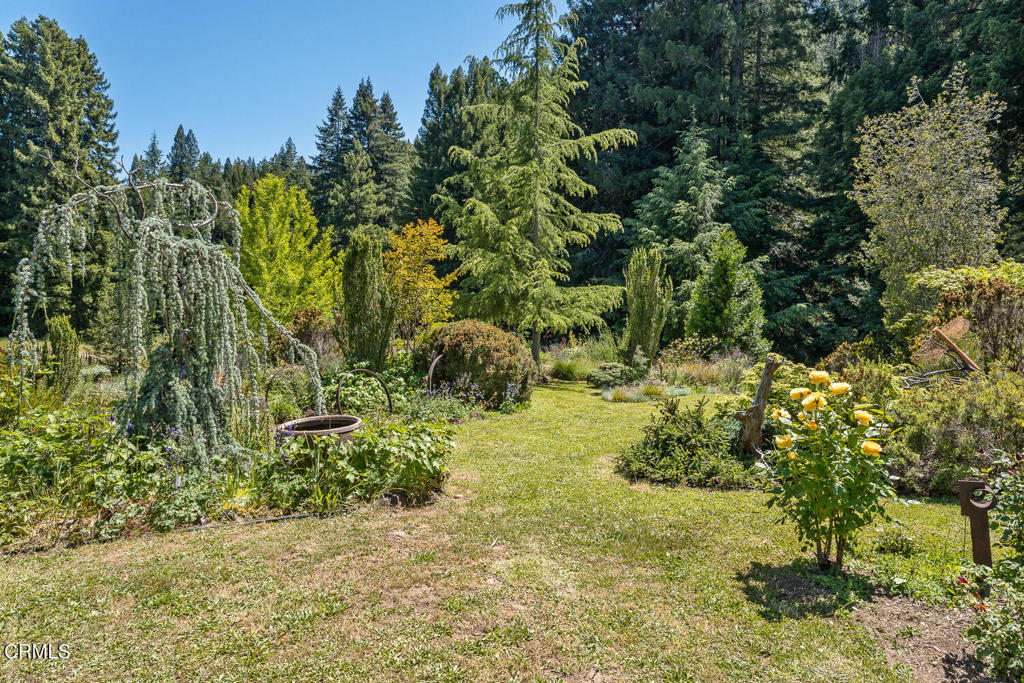 https://media.crmls.org/mediaz/ce616eaa-07db-4276-9407-0e8f99f2352a.jpg?preset=X-Large