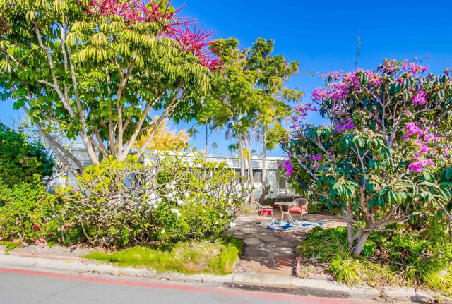 Detail Gallery Image 5 of 51 For 24 Bahia Ln, Oceanside,  CA 92058 - 2 Beds | 2 Baths