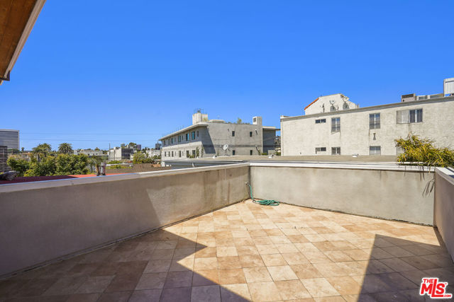 1663 Selby Avenue, #5, Los Angeles, CA 90024 Listing Photo  34