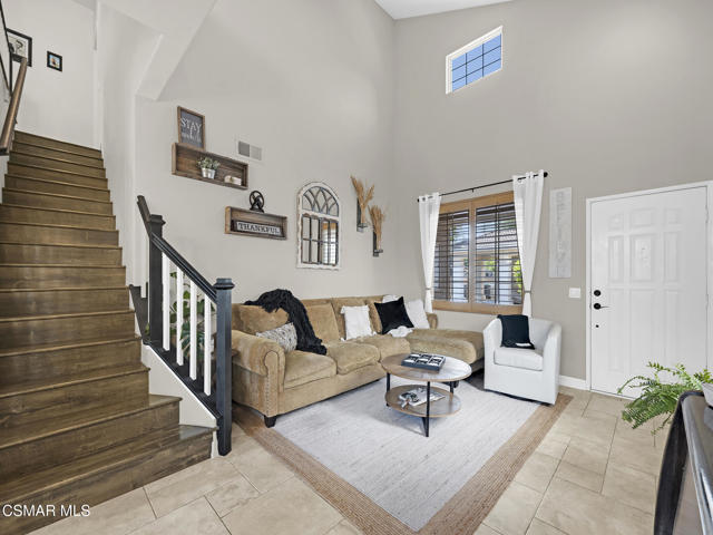 293 Springmist Lane, Simi Valley CA: https://media.crmls.org/mediaz/ce629683-ed88-4c6c-b189-6c174dd6db68.jpg