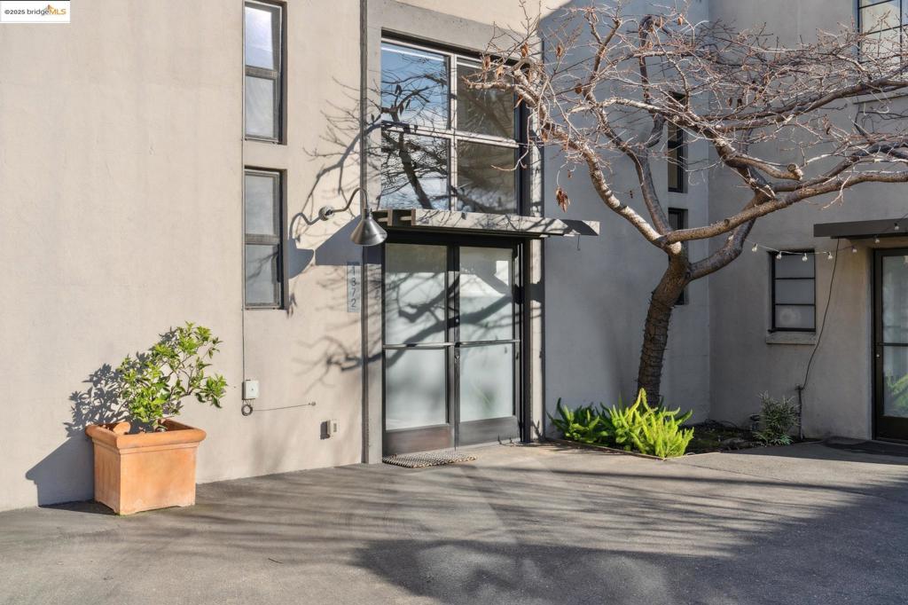 1372 Ocean Ave