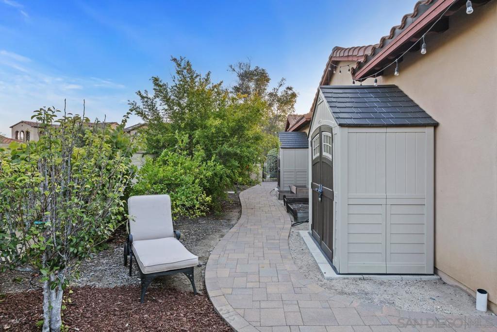 MLS #250030585SD img 3