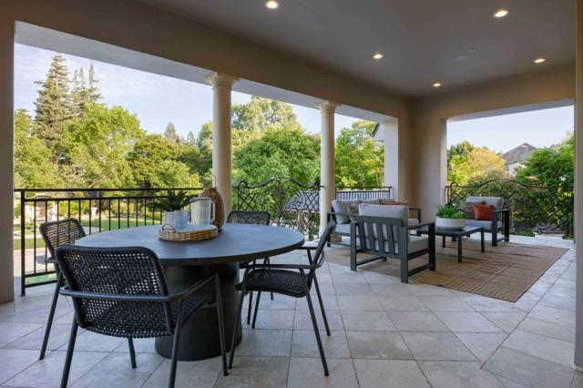 176 Encinal Avenue, Atherton CA: https://media.crmls.org/mediaz/ce64ef20-7dc0-446c-b048-278b5f8642fb.jpg