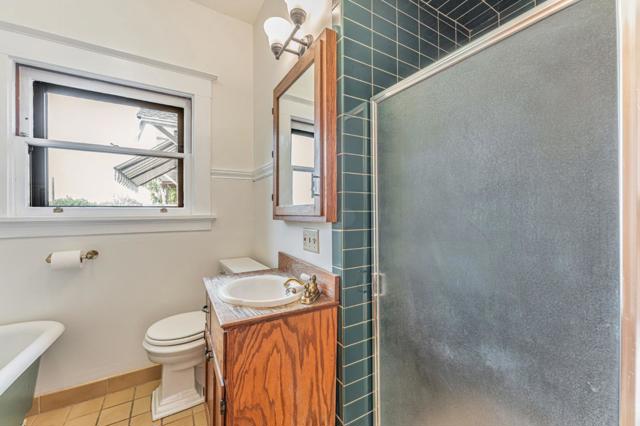 5150 Coronado Avenue, Oakland CA: https://media.crmls.org/mediaz/ce65606a-e71e-4773-a84d-3c823b1eea6c.jpg