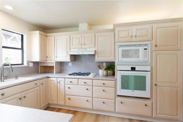 2908 Ransford Avenue, Pacific Grove CA: https://media.crmls.org/mediaz/ce66ae64-8839-43c9-9385-b9bde77114f9.jpg