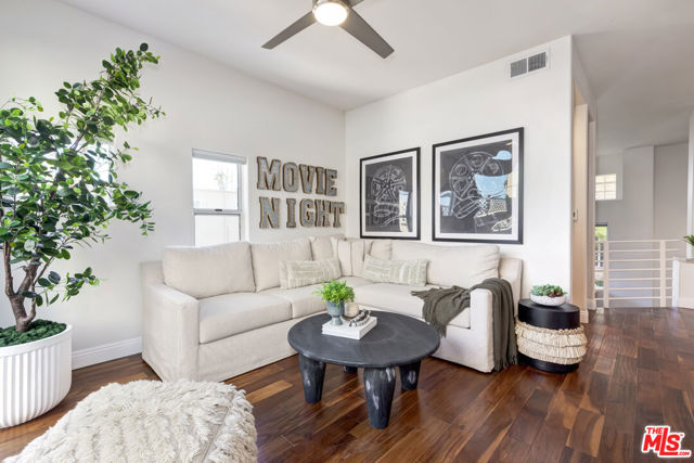1630 E Palm Avenue, El Segundo CA: https://media.crmls.org/mediaz/ce684ba7-9b8e-4e92-8614-77505f4c9987.jpg