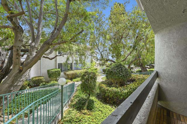 Detail Gallery Image 22 of 46 For 2308 Altisma Way #123,  Carlsbad,  CA 92009 - 2 Beds | 2 Baths