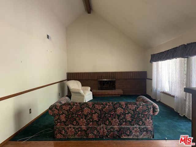 22520 Malden Street photo 2