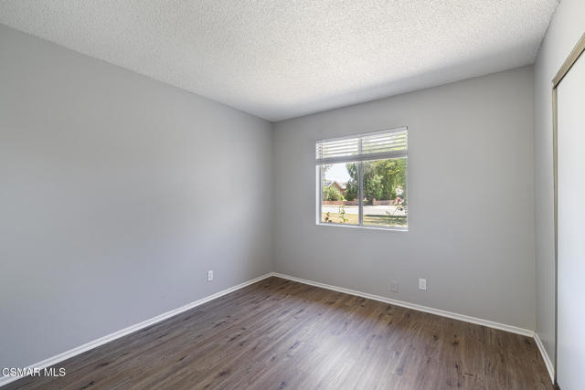 1077 Haven Avenue, Simi Valley CA: https://media.crmls.org/mediaz/ce68853e-7ff2-403d-b242-20c345c5782d.jpg