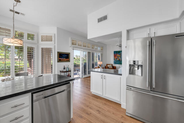 78829 Putting Green Drive, Palm Desert CA: https://media.crmls.org/mediaz/ce69b51c-cc62-4557-bd88-2afc09b473ab.jpg
