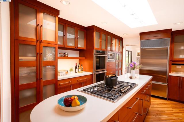 351 El Toyonal, Orinda CA: https://media.crmls.org/mediaz/ce6a1c6c-91ac-4d37-9e67-a58b0853cc35.jpg