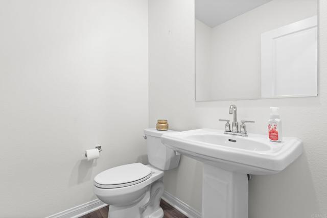 2199 Bluestone Circle, Chula Vista CA: https://media.crmls.org/mediaz/ce6a1fc1-5ad8-4e51-b488-e7d83dd92f1e.jpg
