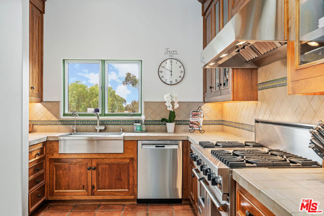 1024 Garden Street, Santa Barbara CA: https://media.crmls.org/mediaz/ce6ac4ef-7ef1-428d-a854-edc30dd9750f.jpg
