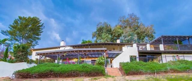 1935 Vista De La Montana, El Cajon CA: https://media.crmls.org/mediaz/ce6ae24b-47ca-45de-904d-97f5f7ae84a6.jpg