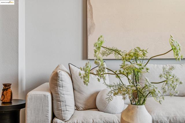 2400 Adeline ST, Oakland CA: https://media.crmls.org/mediaz/ce6aef5e-886d-44c5-b44e-661f47dbd45a.jpg