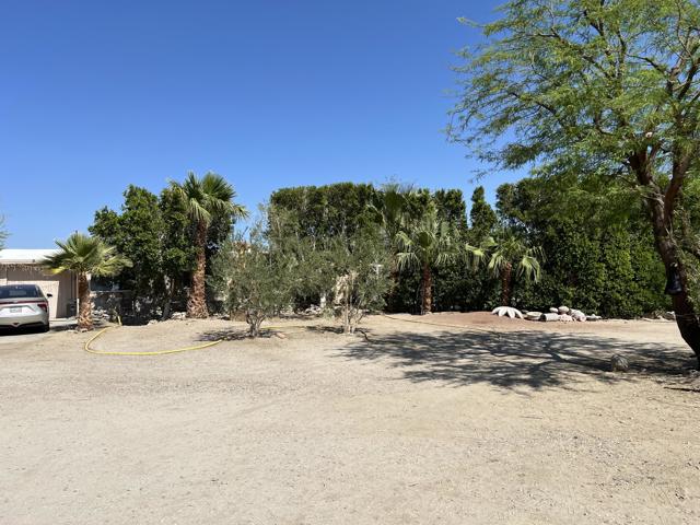 21130 Hot Springs Road, Desert Hot Springs CA: https://media.crmls.org/mediaz/ce6b5f6d-fe50-47de-90e5-9c8de9ceb2e3.jpg