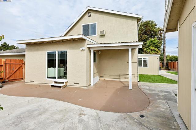 28399 Cubberley Ct, Hayward CA: https://media.crmls.org/mediaz/ce6b60a3-b242-4f70-a15e-a08785ba74cc.jpg