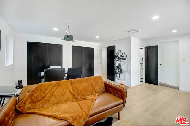 23209 Bigler Street photo 32