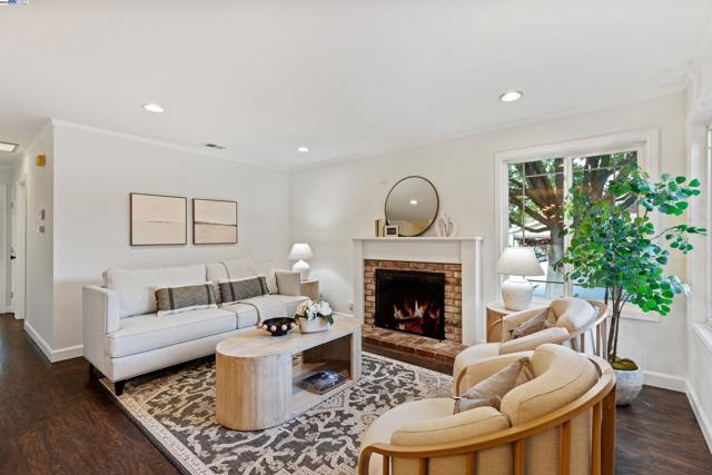 5285 Felicia Ave, Livermore CA: https://media.crmls.org/mediaz/ce6c4d7c-7c23-49f0-99a7-f0fe46cf5575.jpg